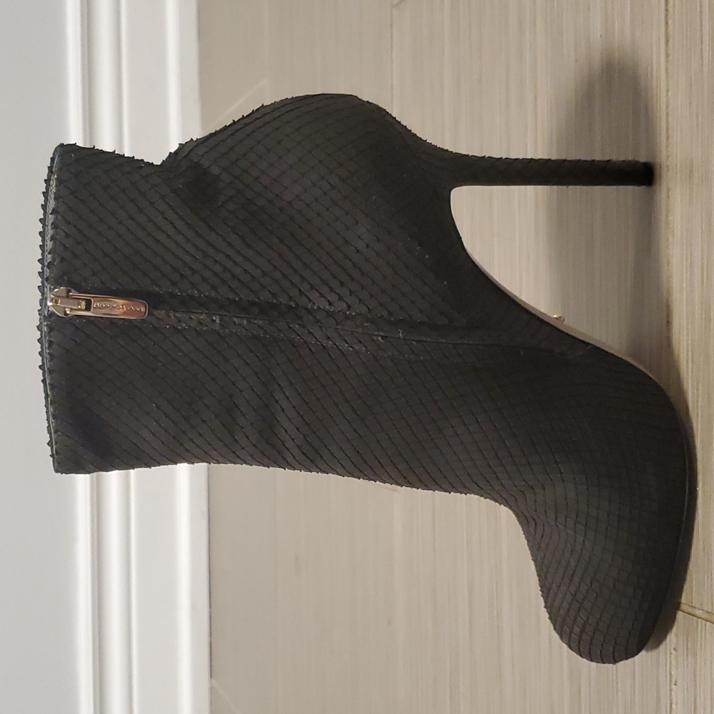 🔥🔥SALE Sergio Rossi Black Booties Size 8